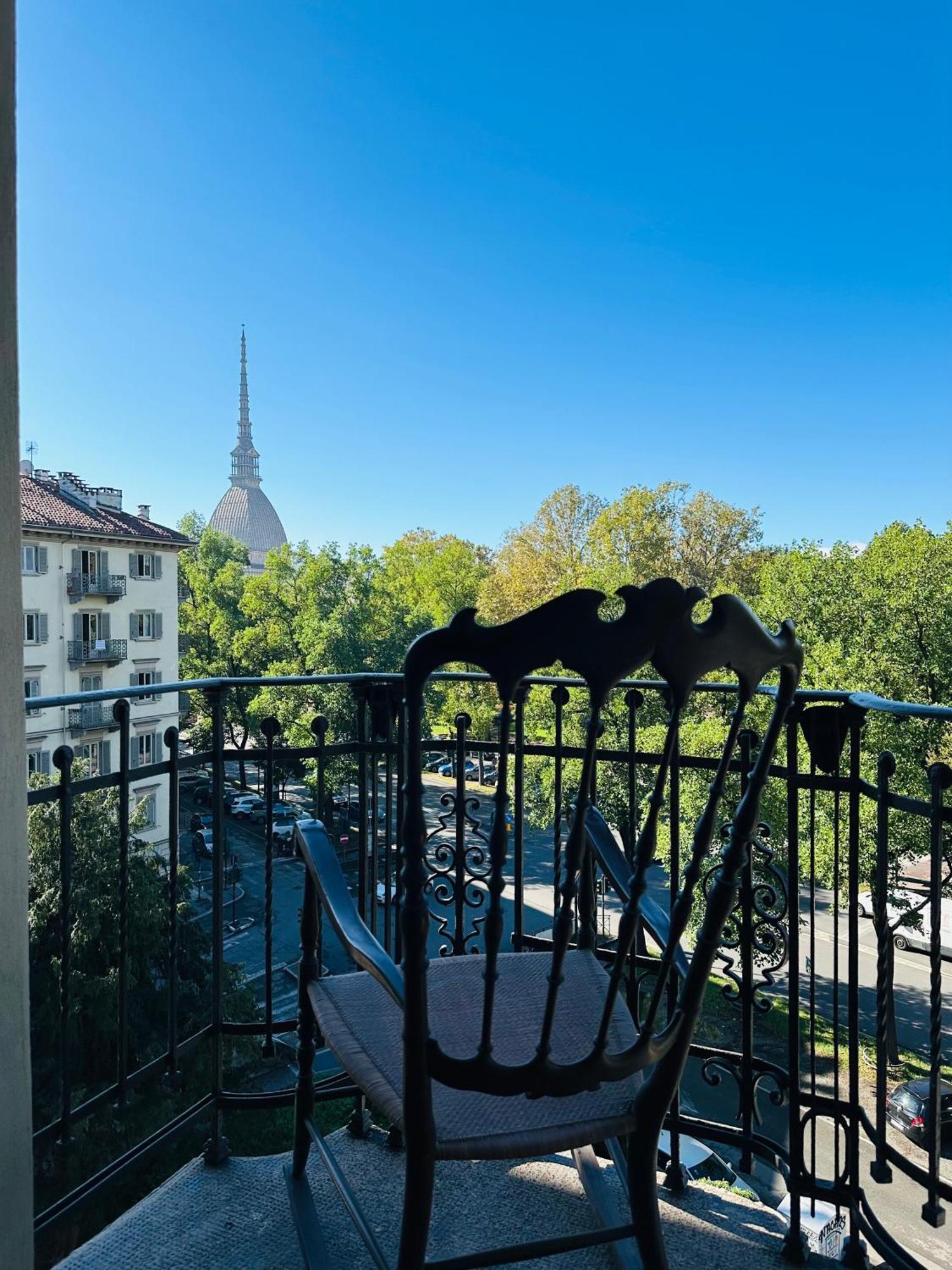 Апартаменты Liberty House Турин Экстерьер фото